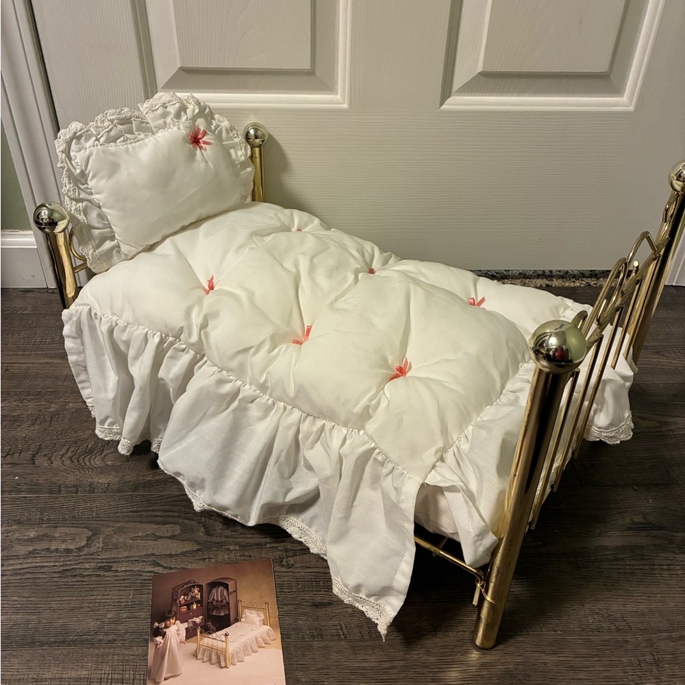 American Girl pleasant company Samantha parkington brass bed bedding vintage